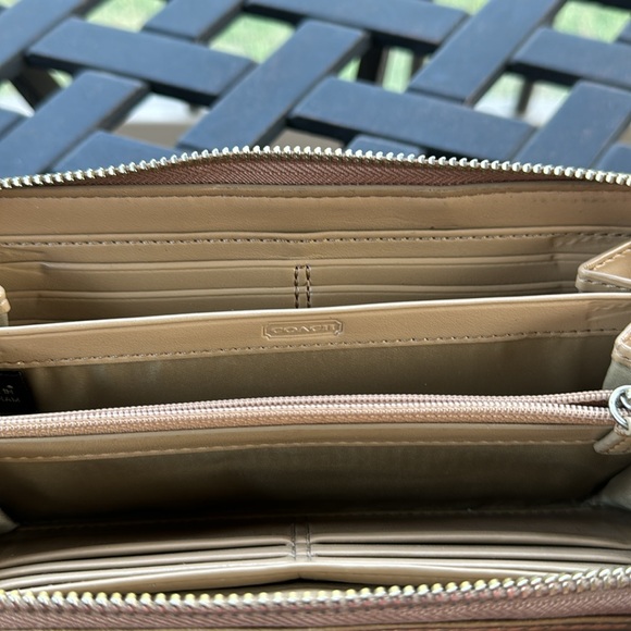 Coach wallet - Picture 7 of 10